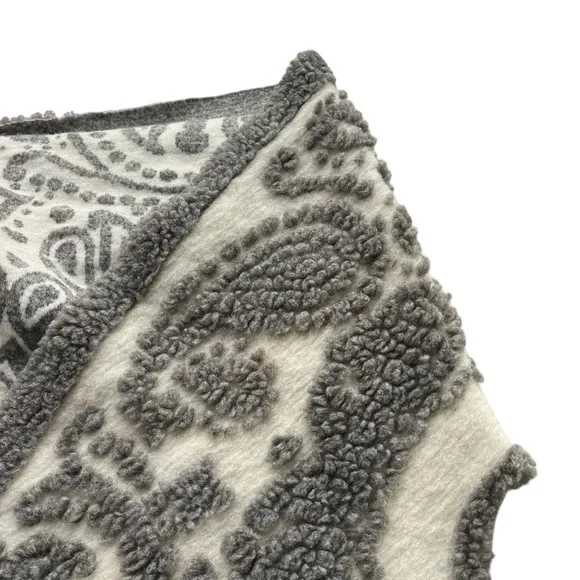 See and Be Seen OS Cream Gray Paisley, Sherpa, Drape Collar, Open Lagenlook Vest - Picture 8 of 16